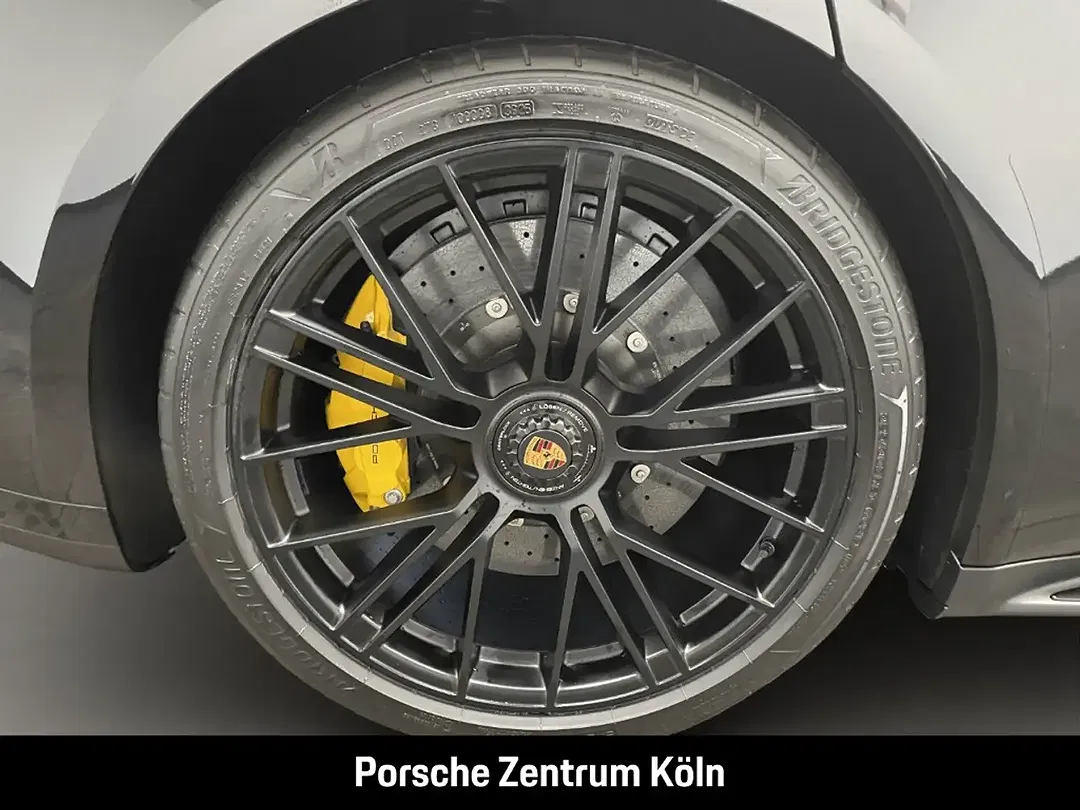 Porsche Panamera - Thumbnail 10