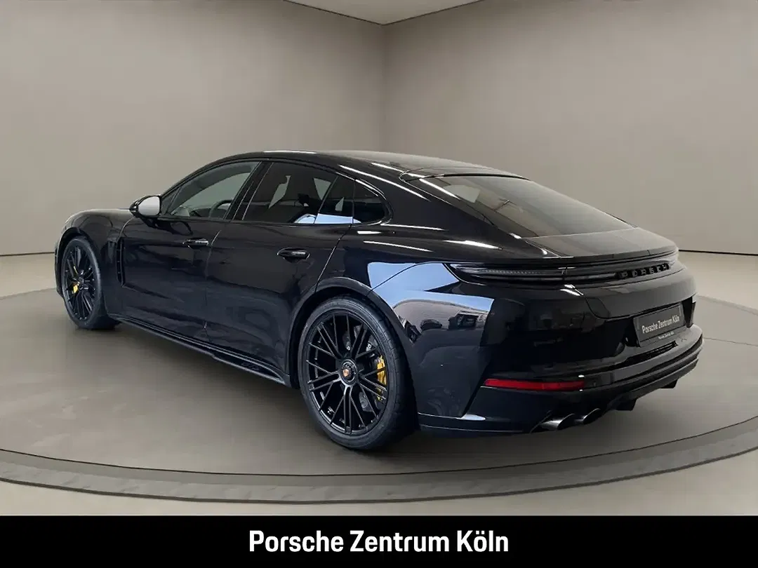 Porsche Panamera - Thumbnail 3