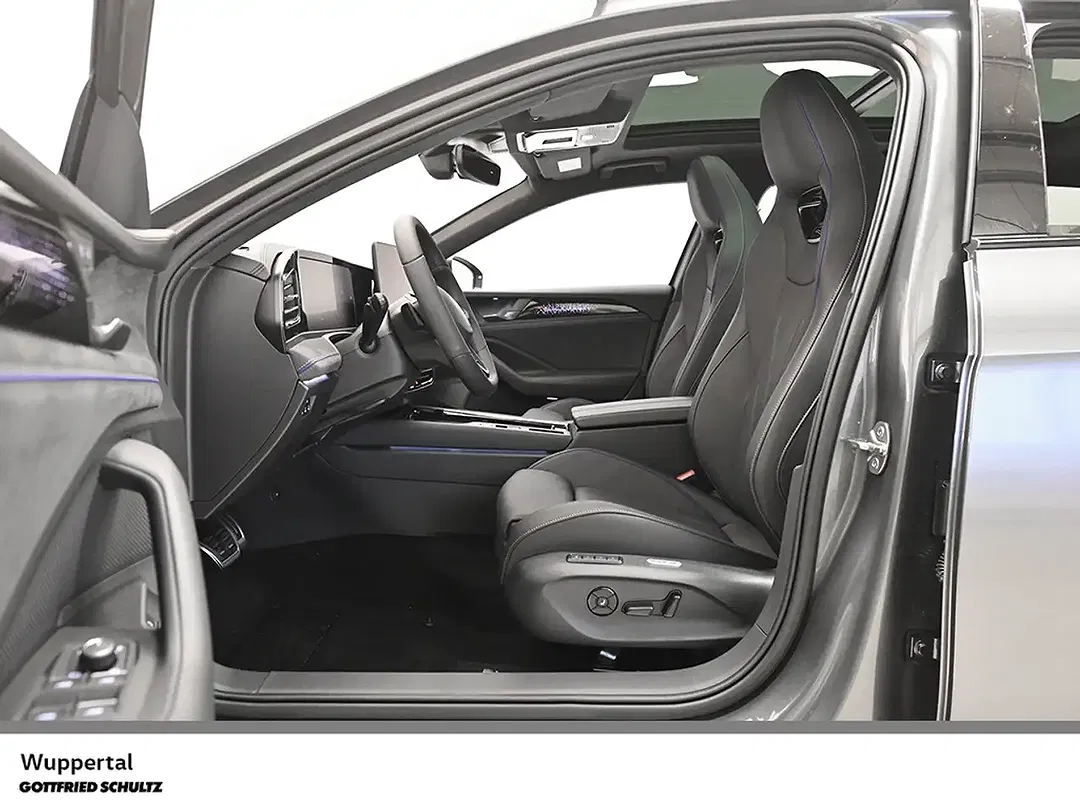 Volkswagen Passat - Thumbnail 10