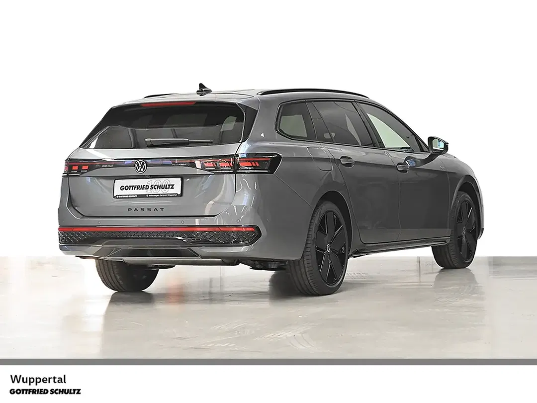 Volkswagen Passat - Thumbnail 2