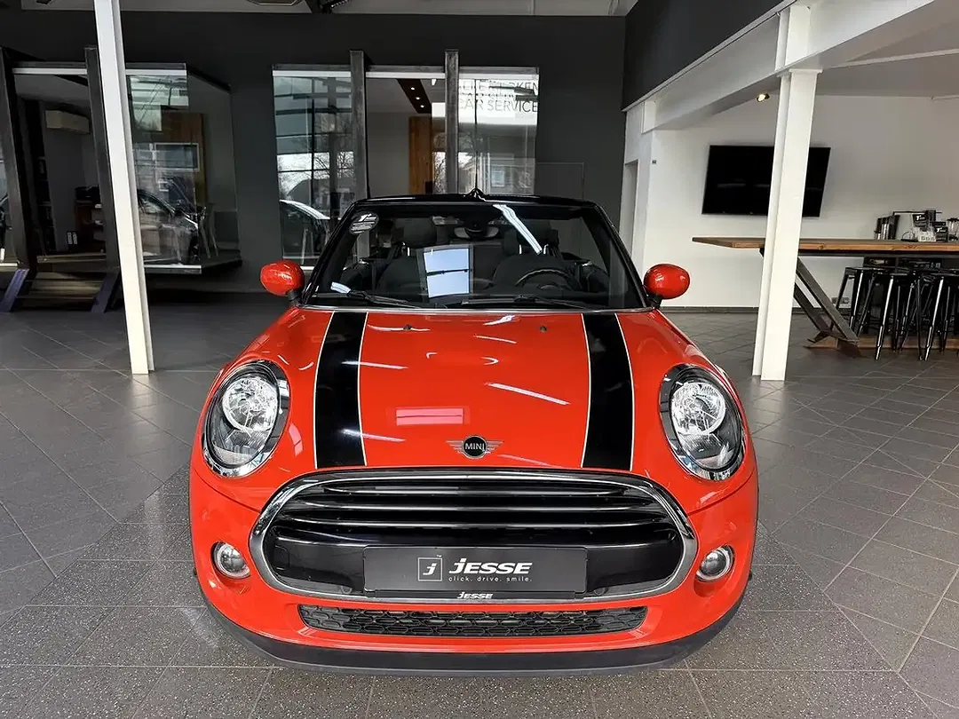 MINI Cooper Cabrio - Thumbnail 2