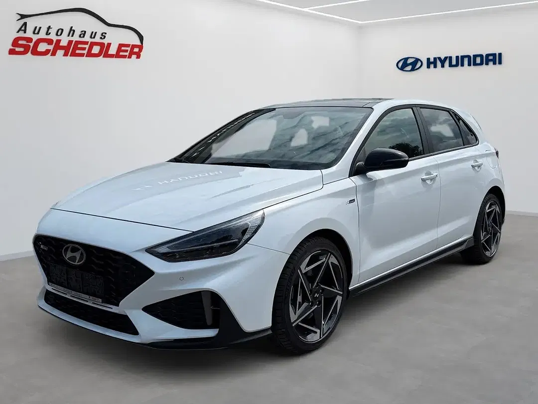 Hyundai i30 - Thumbnail 1