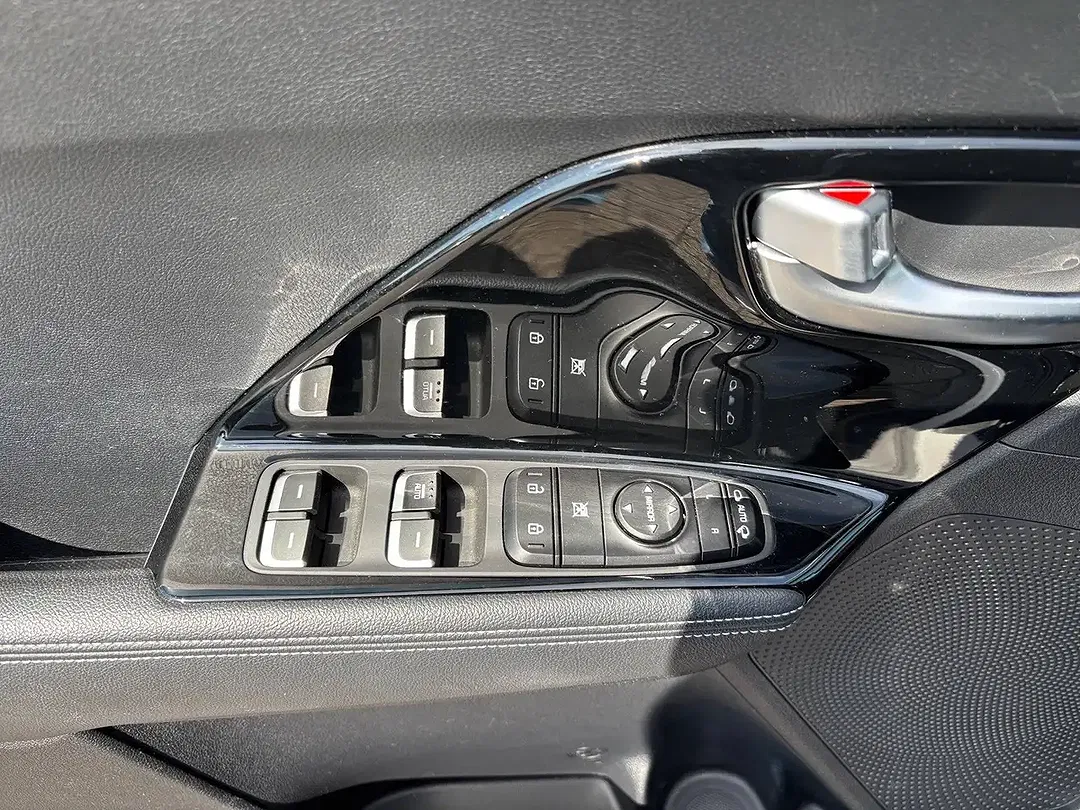 Kia Niro - Thumbnail 11
