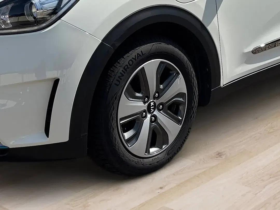 Kia Niro - Thumbnail 8