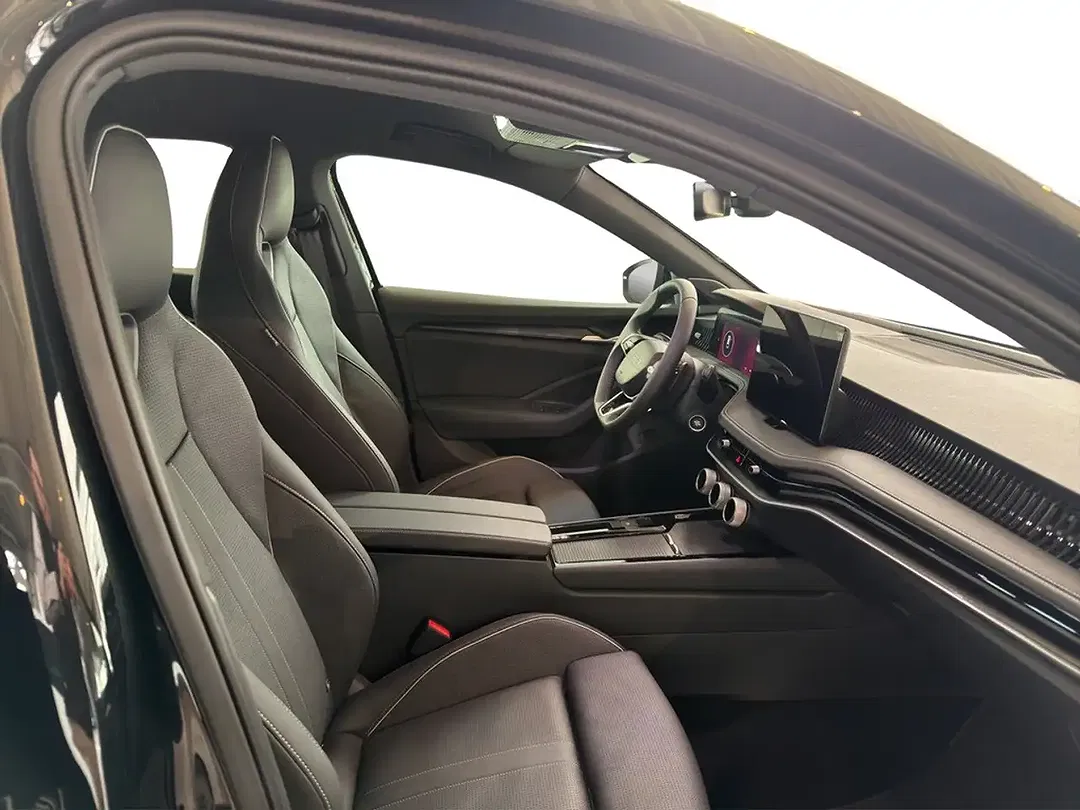Skoda Superb - Thumbnail 8
