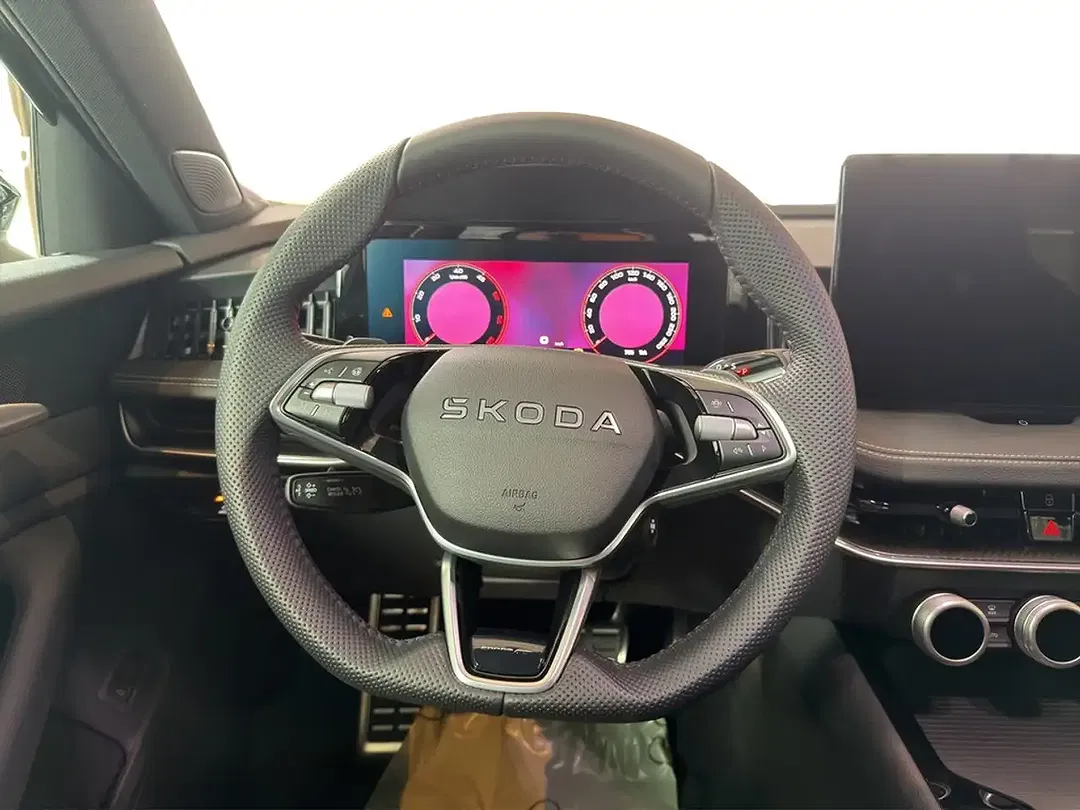 Skoda Superb - Thumbnail 11