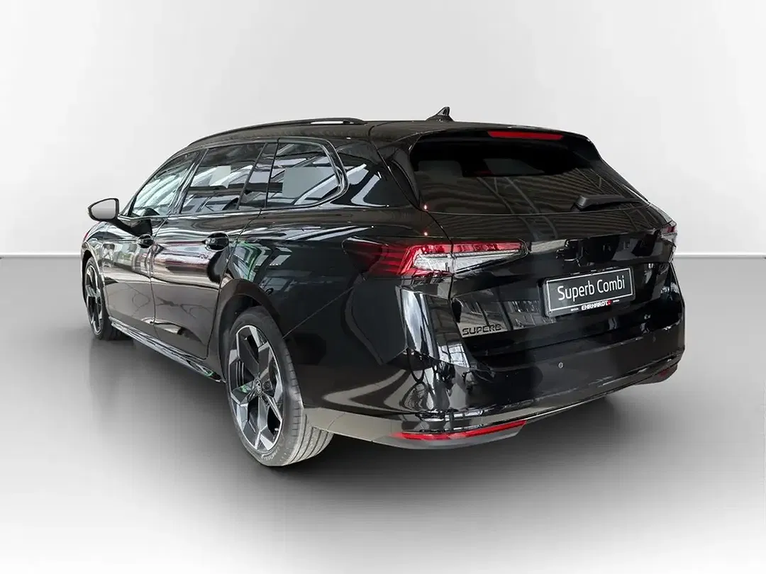 Skoda Superb - Thumbnail 6