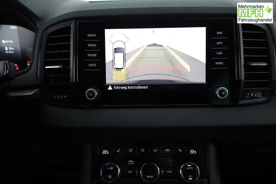 Skoda Karoq - Thumbnail 6