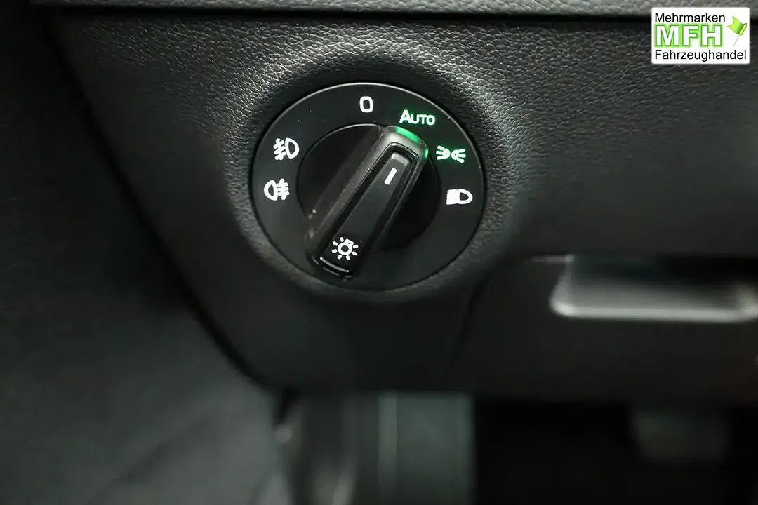 Skoda Karoq - Thumbnail 8