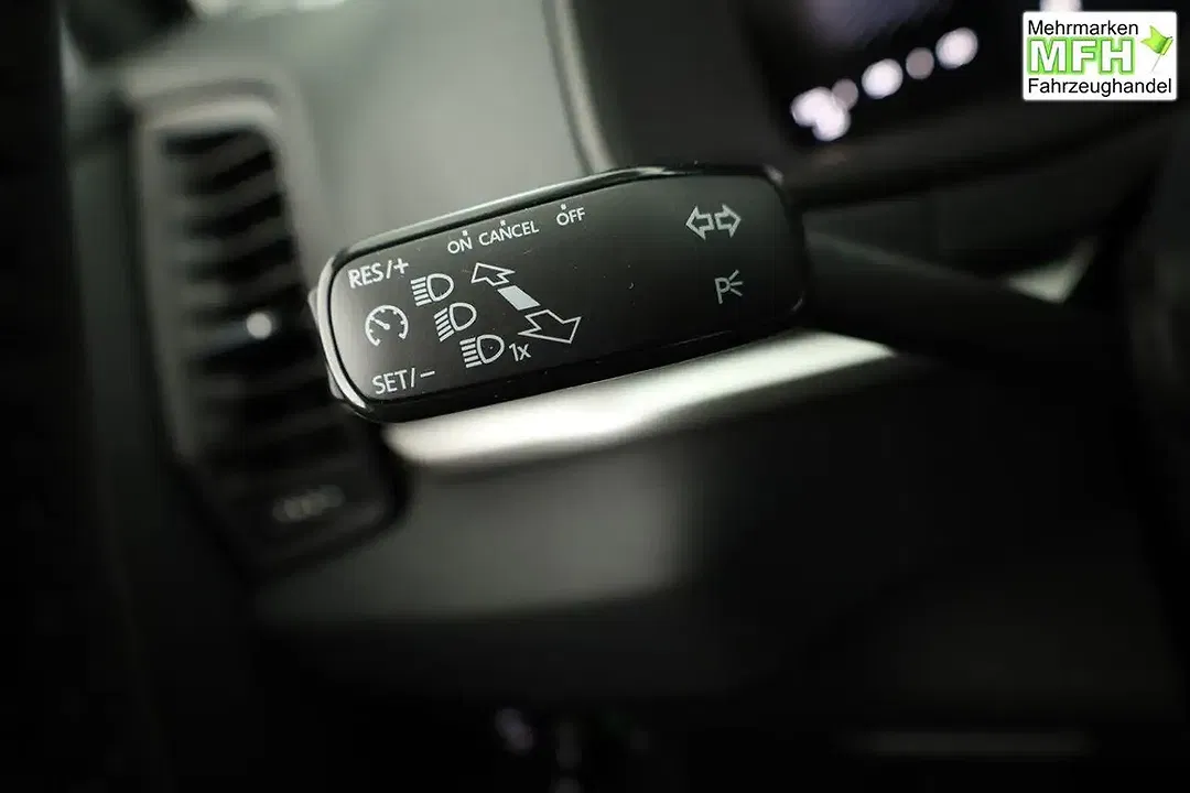 Skoda Karoq - Thumbnail 9
