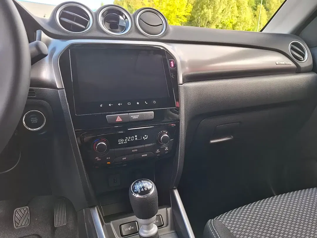 Suzuki Vitara - Thumbnail 13