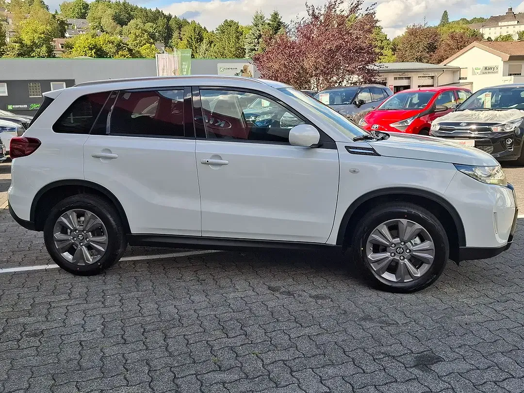 Suzuki Vitara - Thumbnail 7