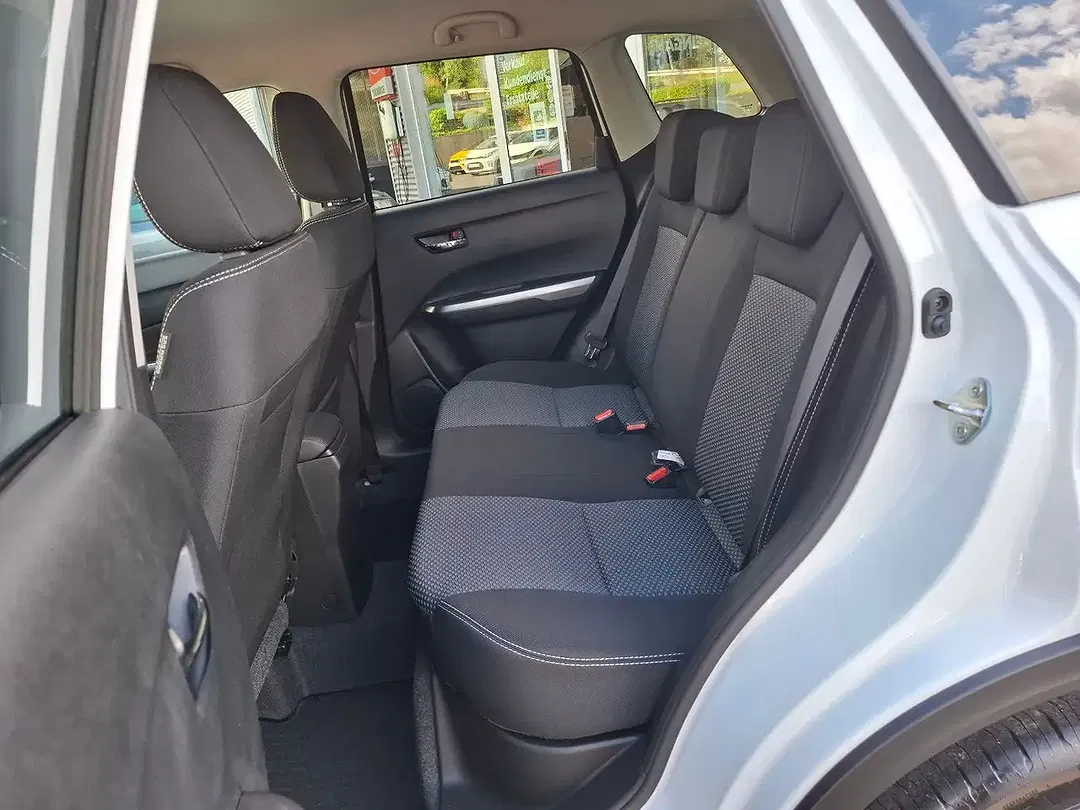 Suzuki Vitara - Thumbnail 8