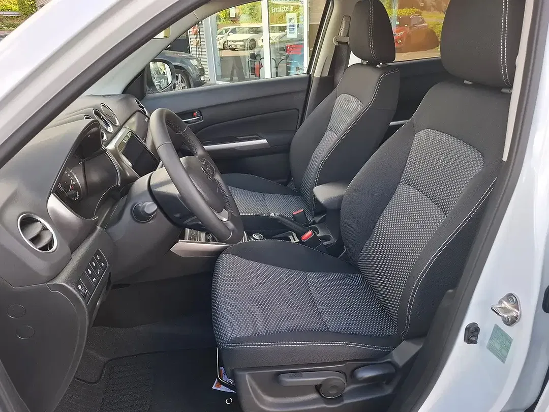 Suzuki Vitara - Thumbnail 9