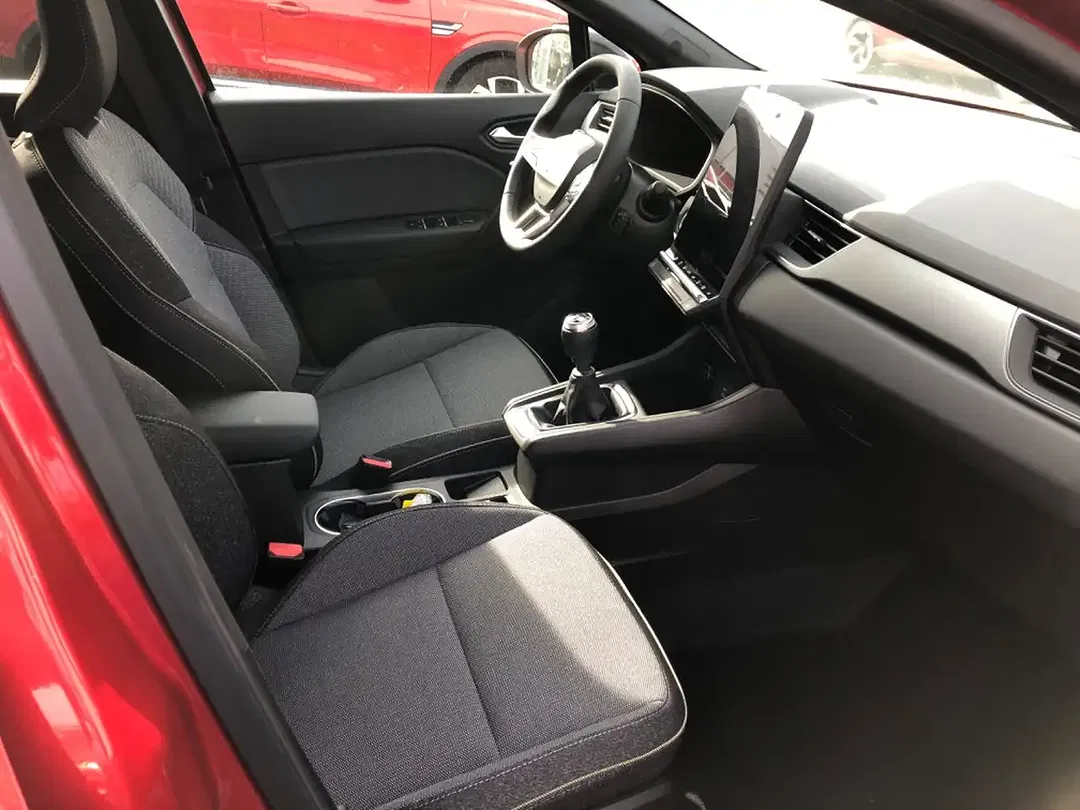 Renault Captur - Thumbnail 2