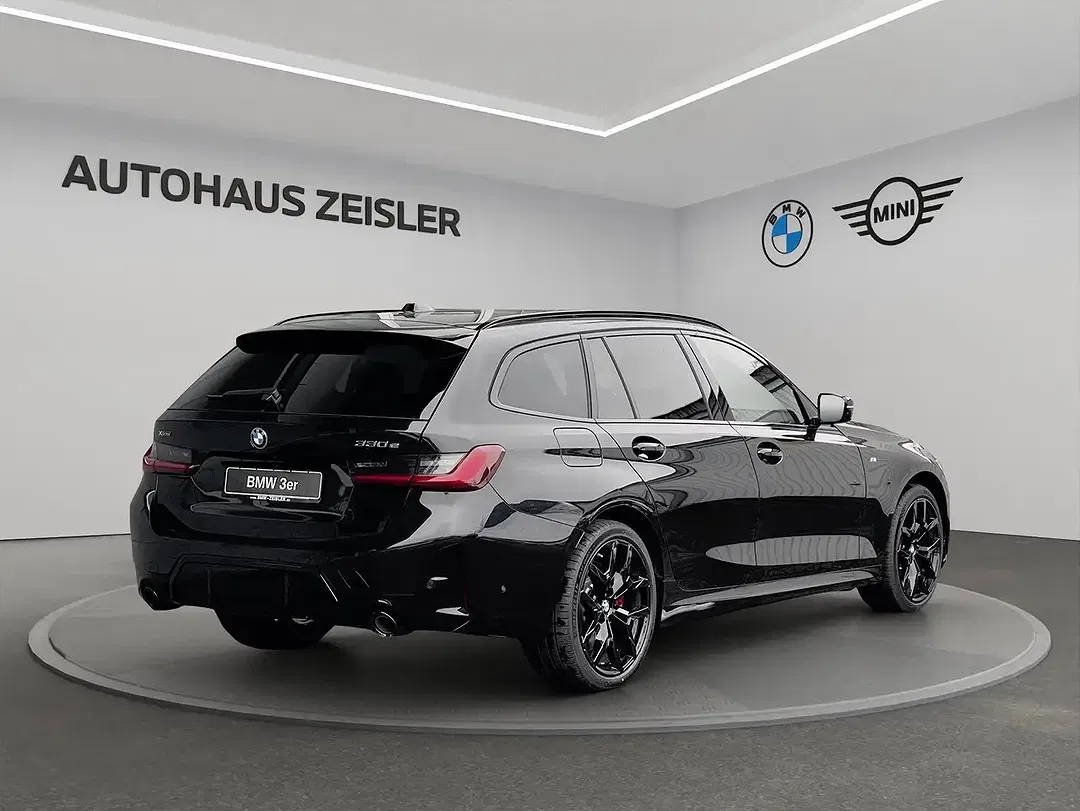 BMW 330 - Thumbnail 2