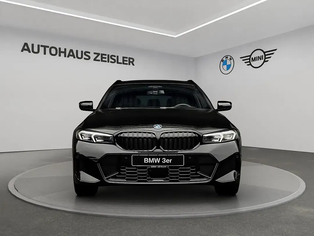 BMW 330 - Thumbnail 5