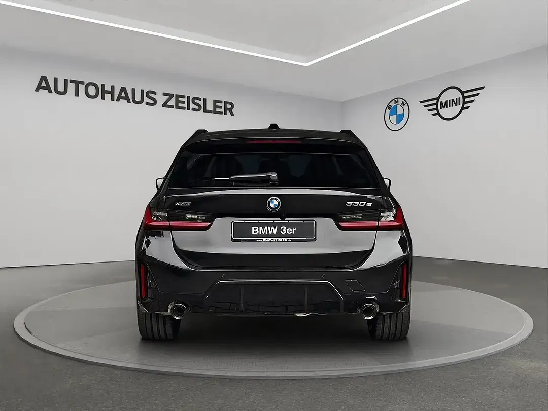 BMW 330 - Thumbnail 6