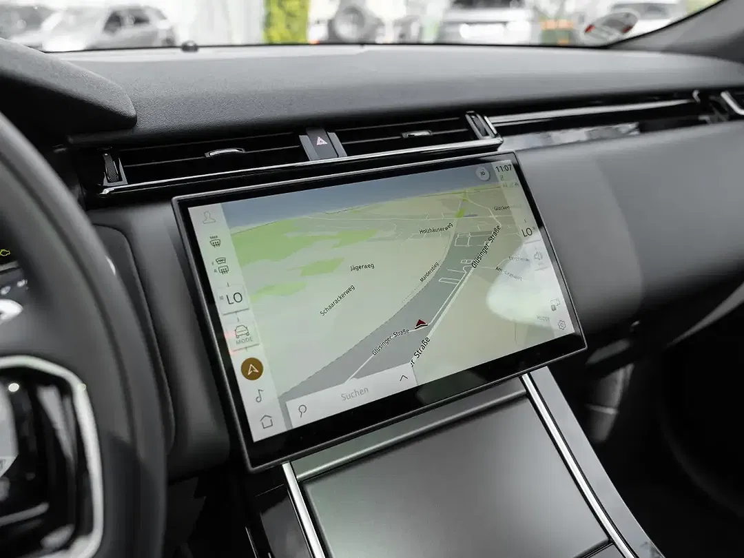 Land Rover Range Rover Velar - Thumbnail 12