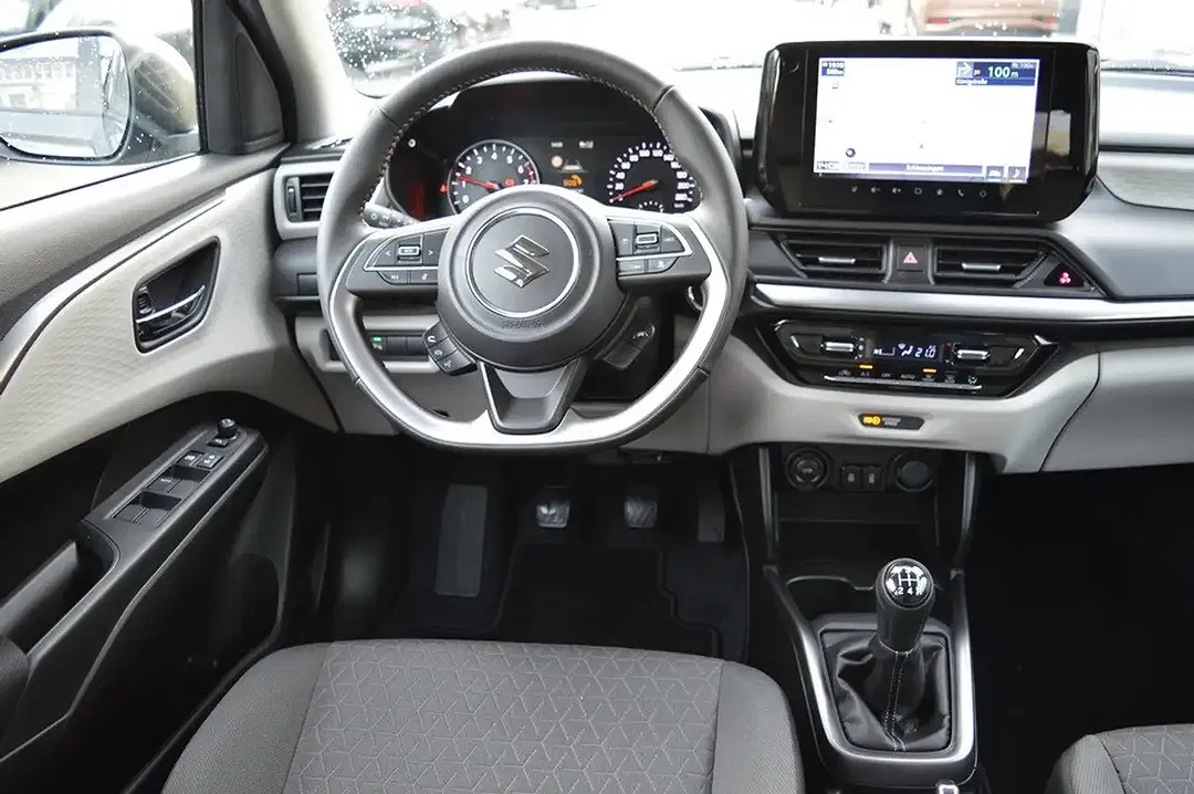 Suzuki Swift - Thumbnail 10