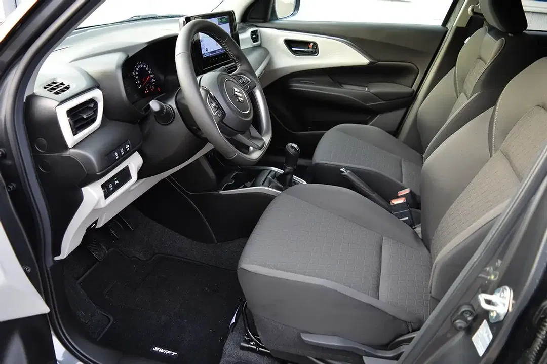 Suzuki Swift - Thumbnail 12