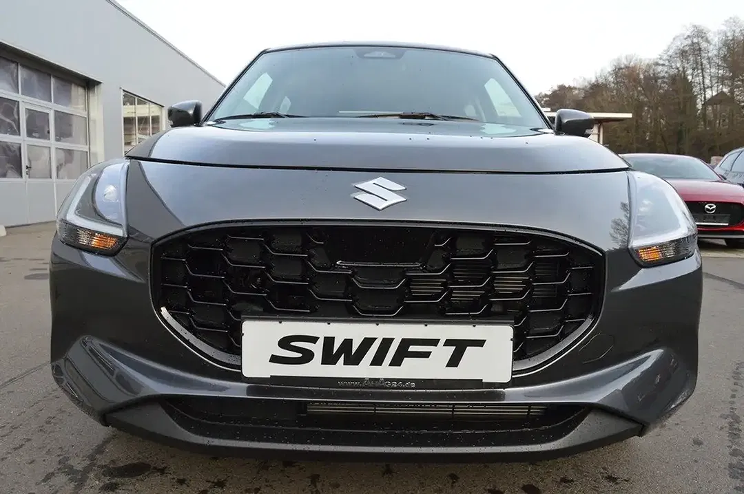 Suzuki Swift - Thumbnail 3