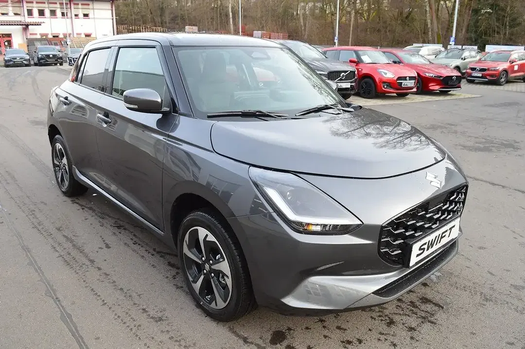 Suzuki Swift - Thumbnail 4