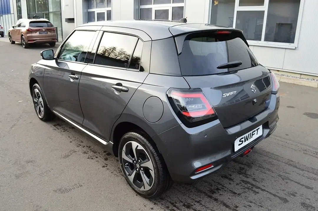 Suzuki Swift - Thumbnail 7