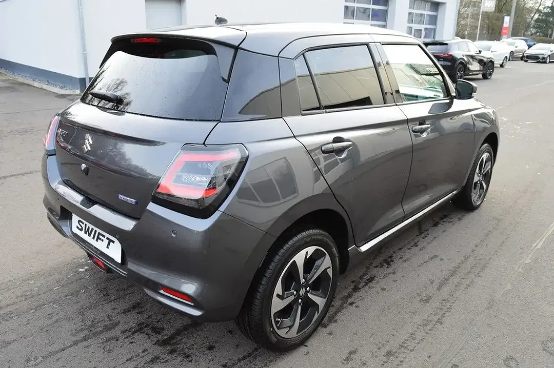 Suzuki Swift - Thumbnail 9