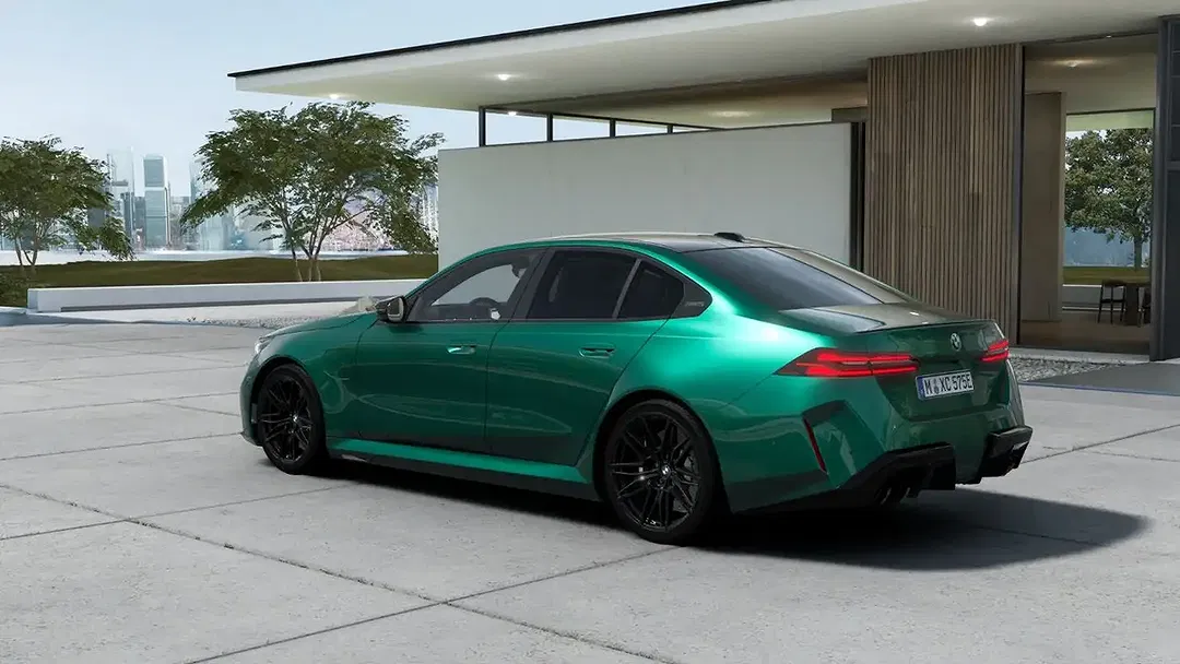 BMW M5 - Thumbnail 2