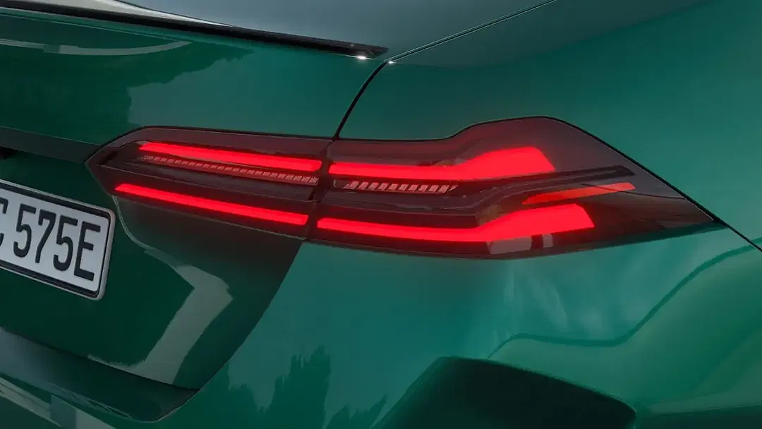 BMW M5 - Thumbnail 8