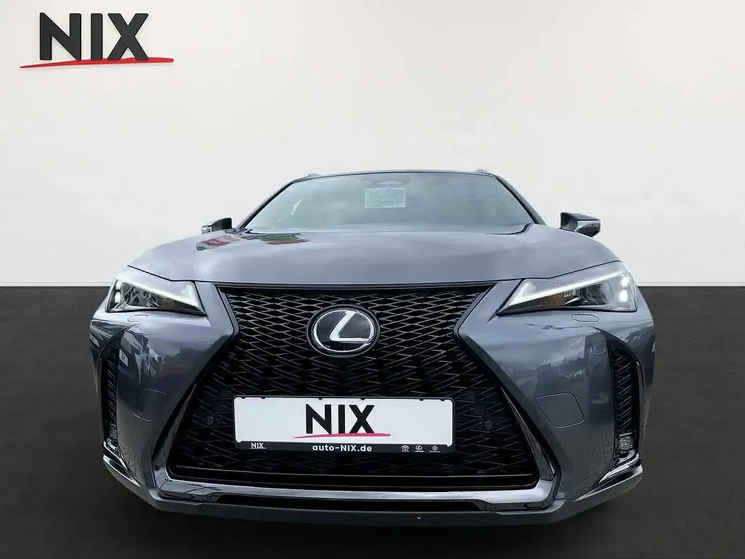 Lexus UX 300h - Thumbnail 5
