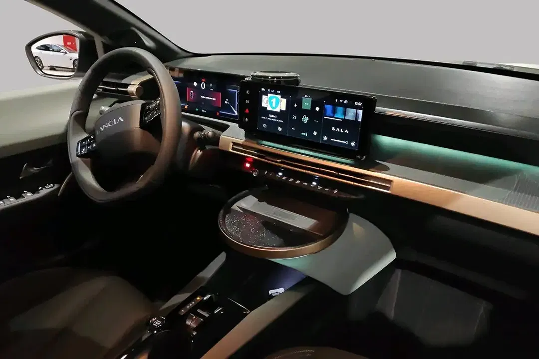 Lancia Ypsilon - Thumbnail 2