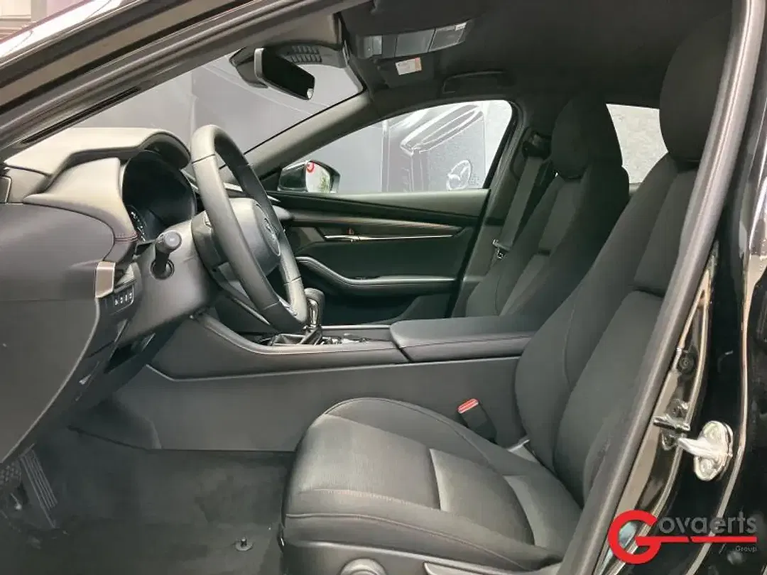 Mazda 3 - Thumbnail 9