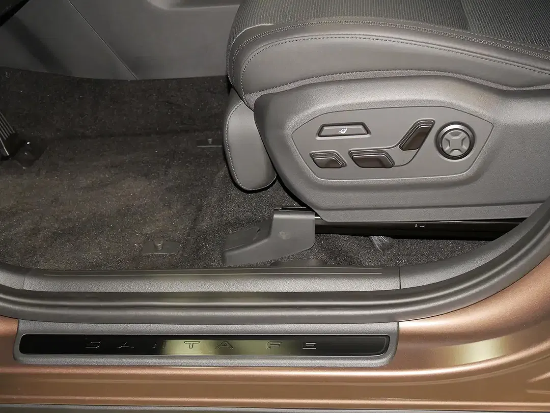 Hyundai SANTA FE - Thumbnail 16