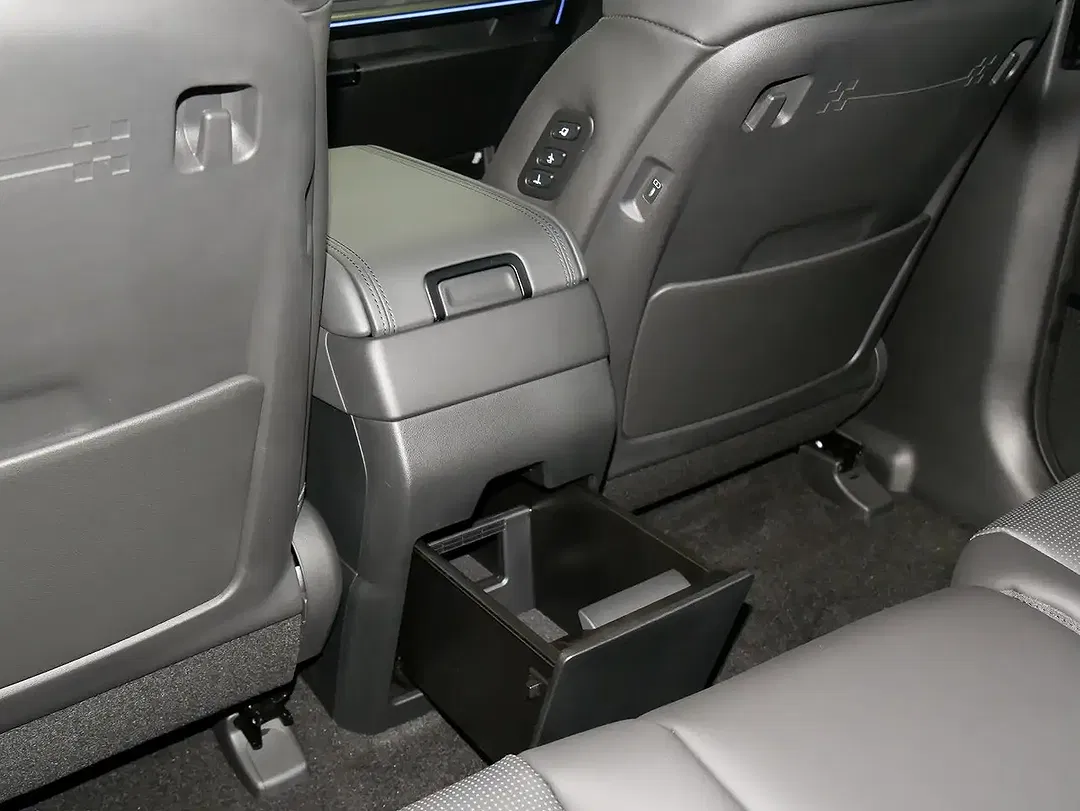 Hyundai SANTA FE - Thumbnail 17