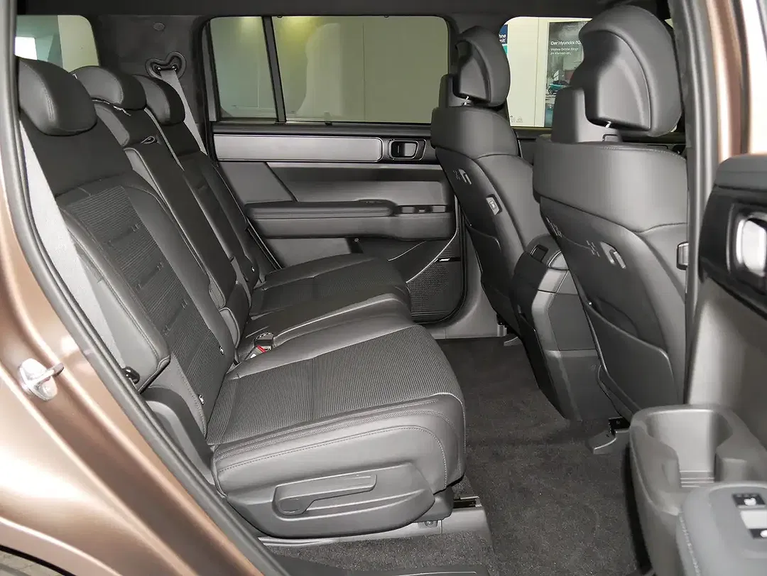 Hyundai SANTA FE - Thumbnail 7