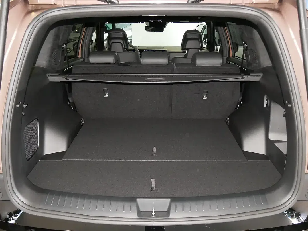 Hyundai SANTA FE - Thumbnail 8