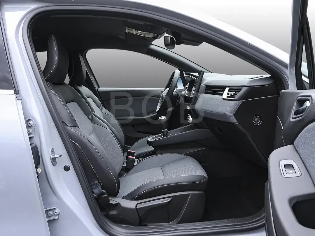 Renault Clio - Thumbnail 3