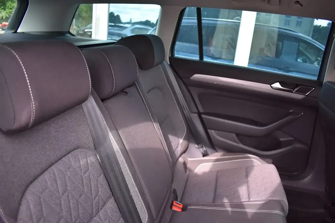 Volkswagen Passat Variant - Thumbnail 5