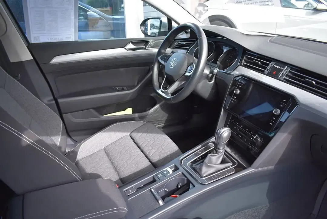 Volkswagen Passat Variant - Thumbnail 7