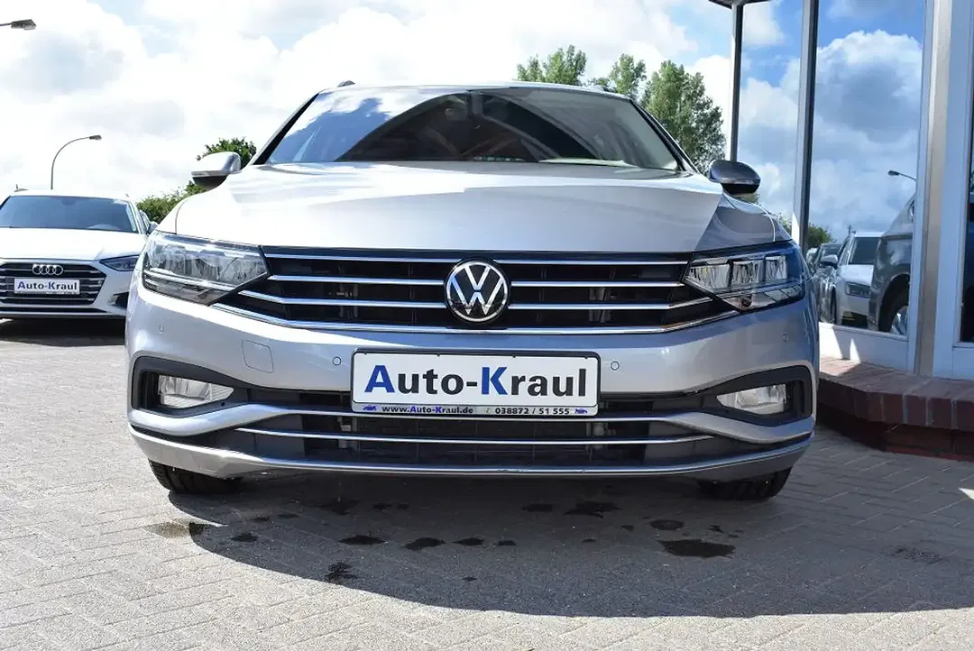 Volkswagen Passat Variant - Thumbnail 8
