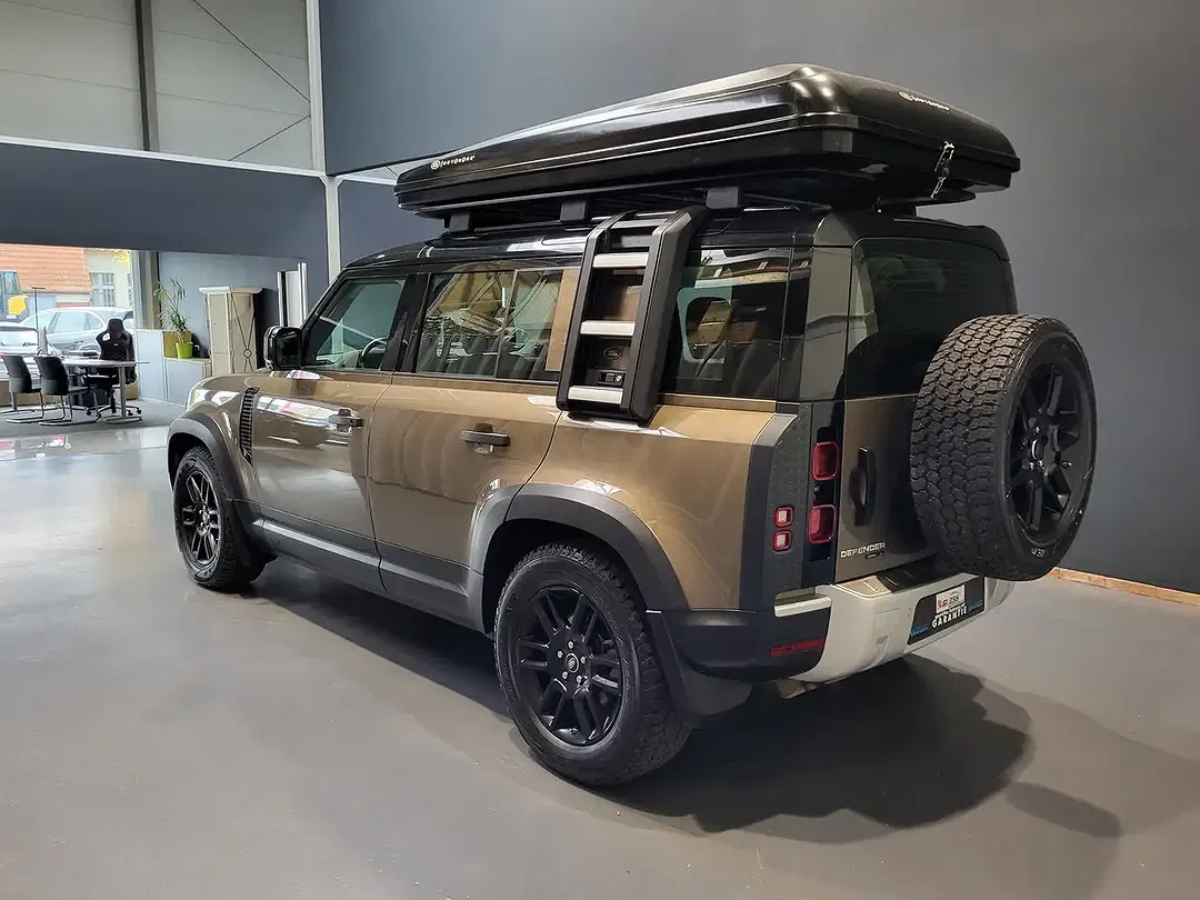 Land Rover Defender - Thumbnail 6