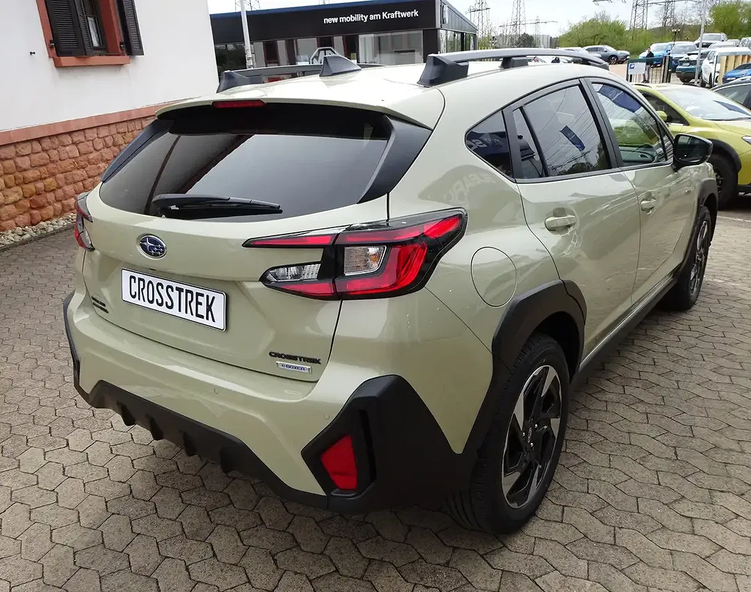 Subaru Crosstrek - Thumbnail 6