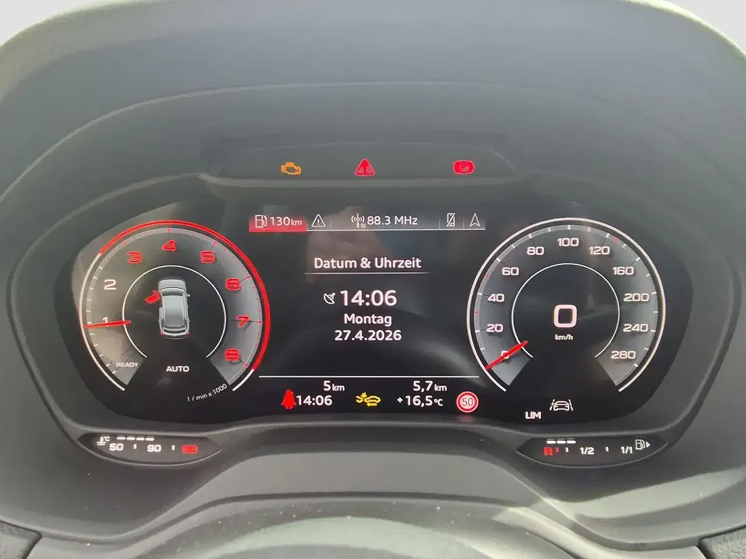 Audi Q2 - Thumbnail 11