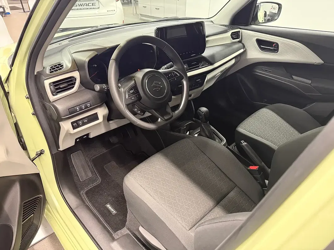 Suzuki Swift - Thumbnail 8