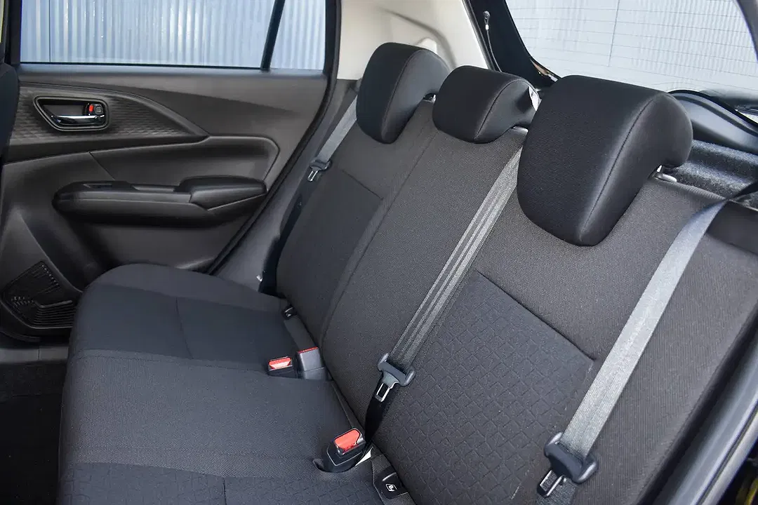 Suzuki Swift - Thumbnail 10