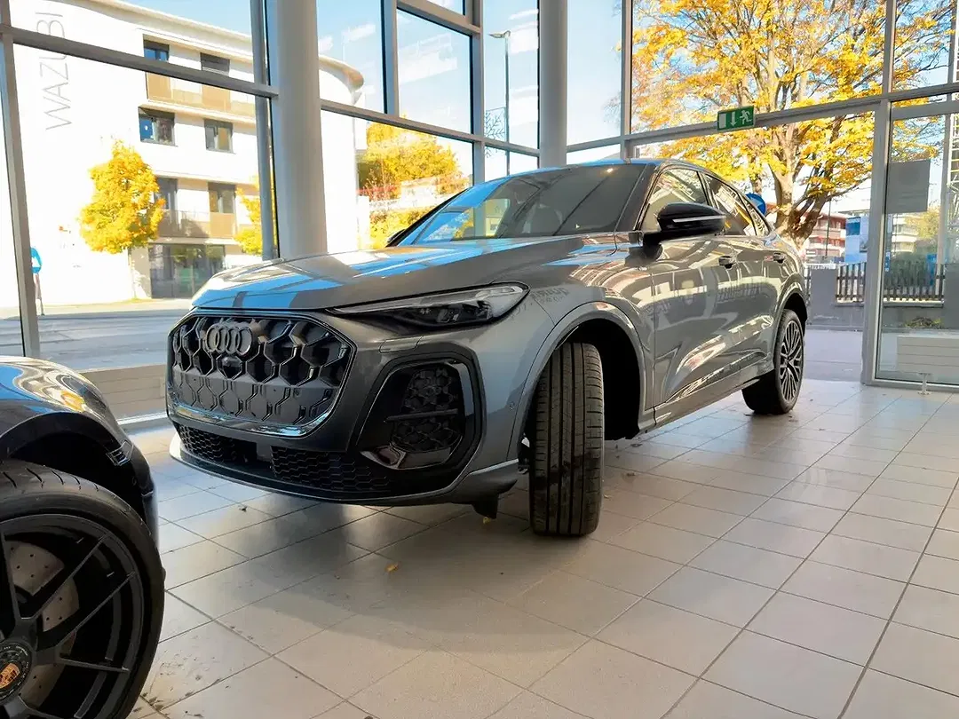 Audi Q5 - Thumbnail 3
