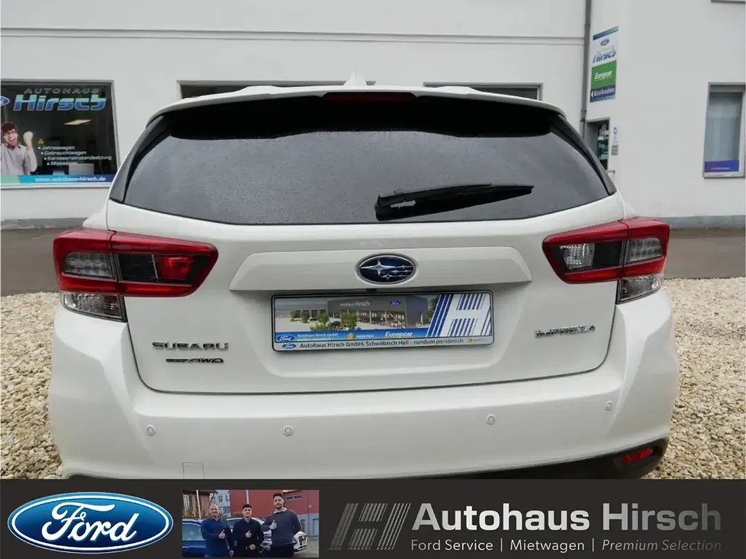 Subaru Impreza - Thumbnail 5