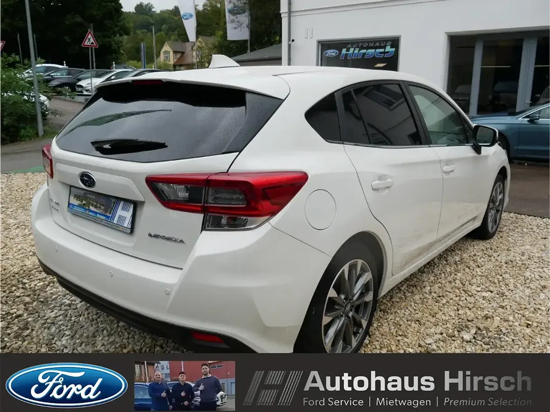 Subaru Impreza - Thumbnail 6
